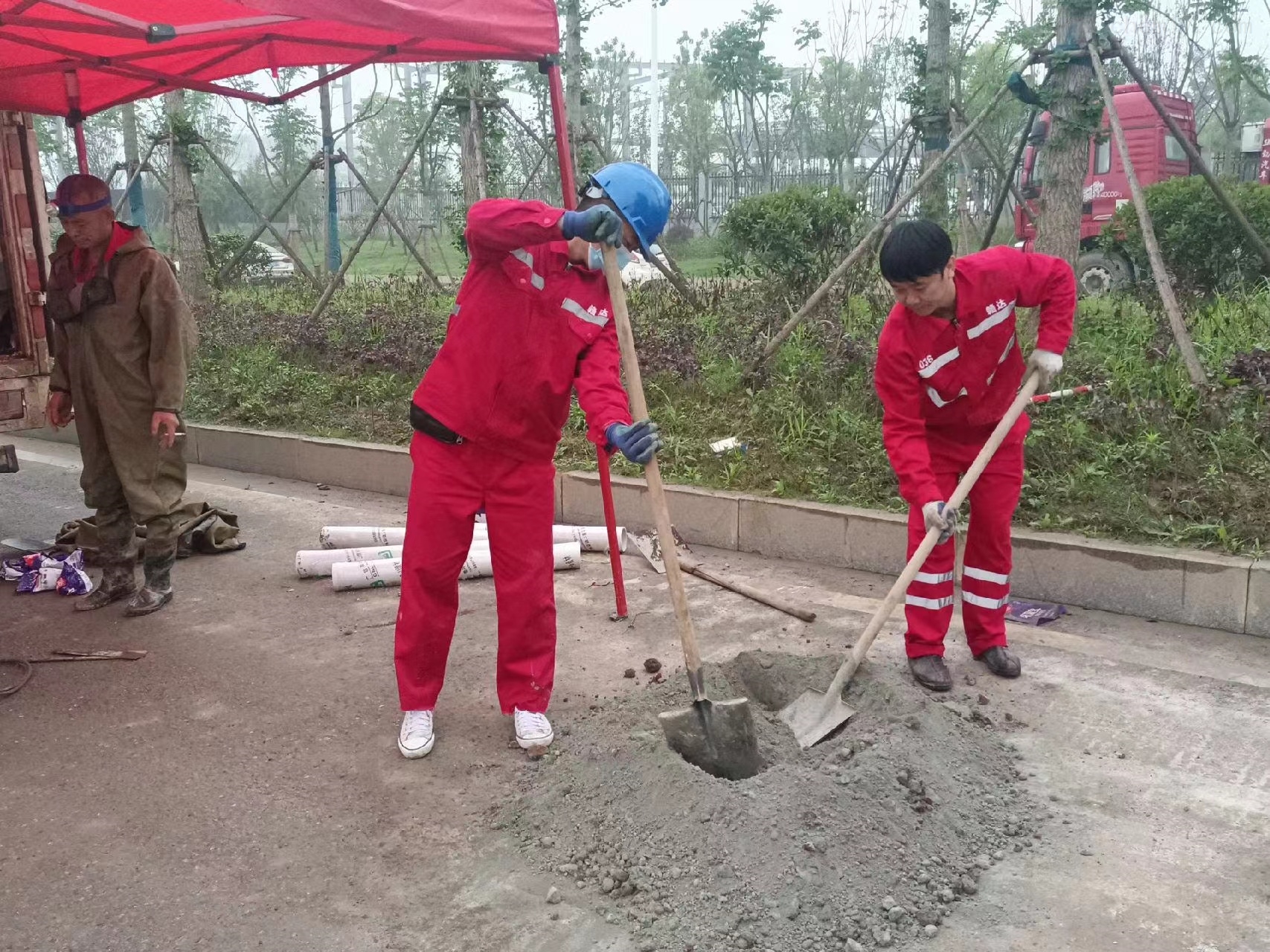 柳城管道疏通哪家好】及时进行市政管道清淤